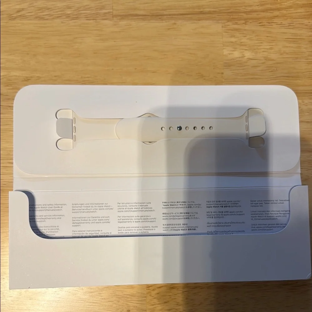 Apple watch Sports Band in light blush. S/M, 42mm.